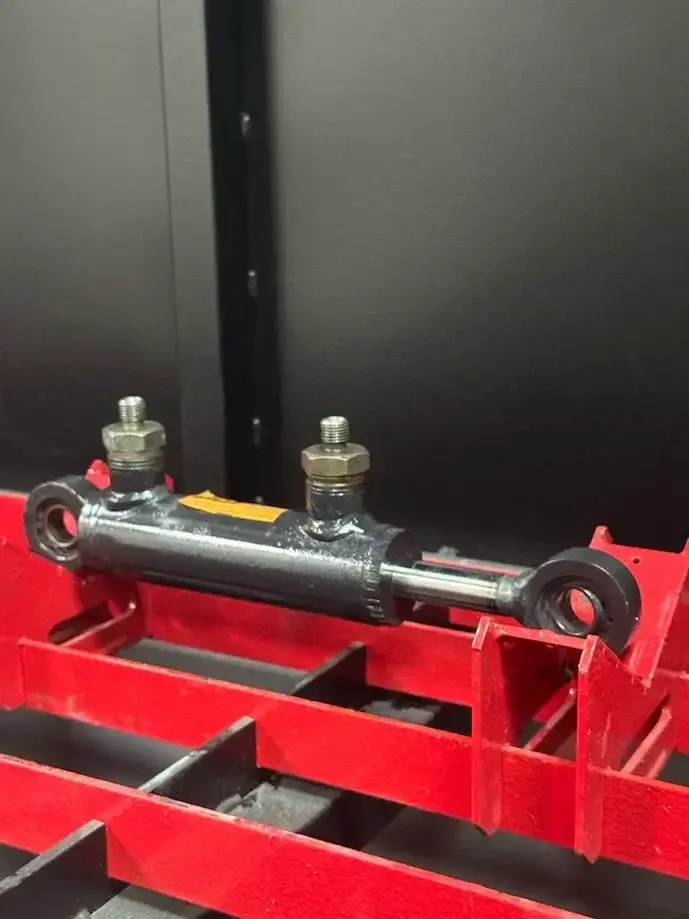 Гидроцилиндр после сборки в мастерской