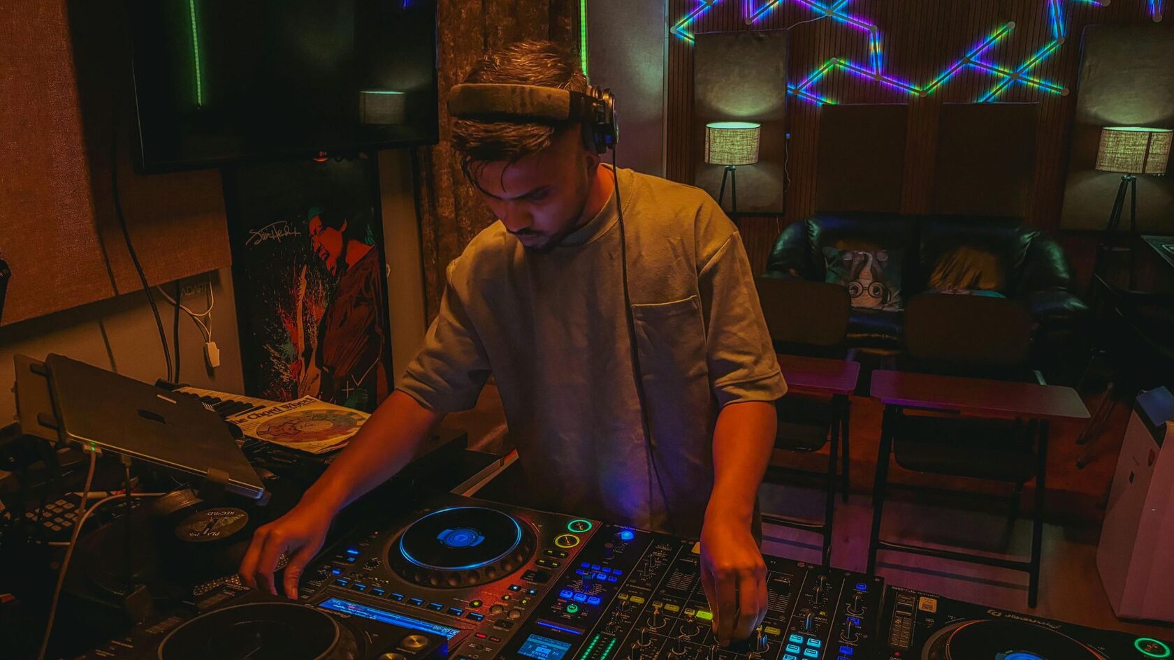 оборудование для диджеинга