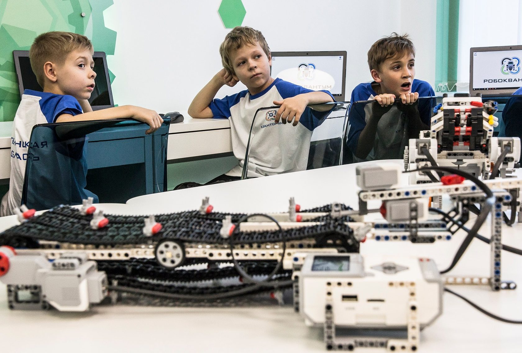 Открытие робототехники. Детский Технопарк Кванториум. Робототехника для детей. Технопарки для детей. Технопарк робототехника.