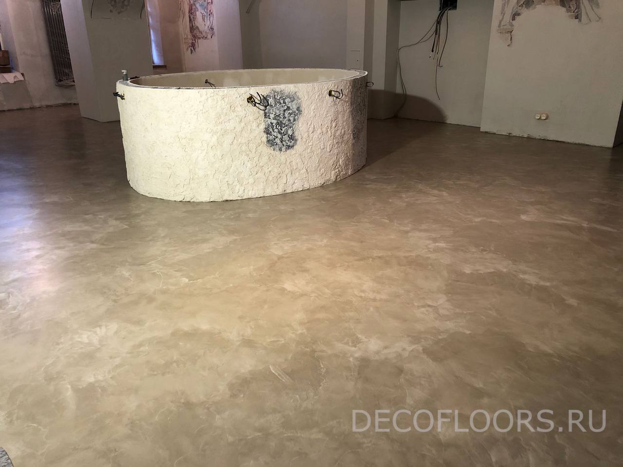 Микроцемент для пола в квартире, в цвете Винтаж-7. Санкт-Петербург