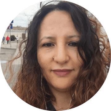 Saida - преподавательница французского и русского языков в студии Common Talk.