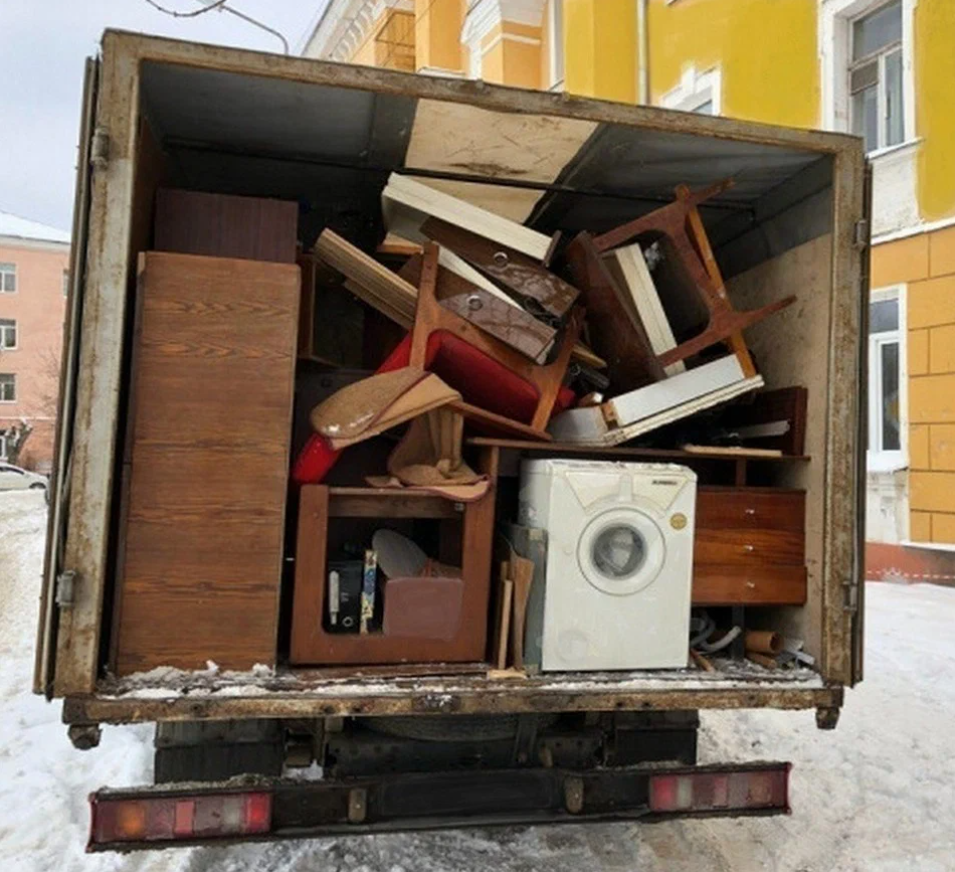Утилизация мебели и техники в Твери – экологично и с документами