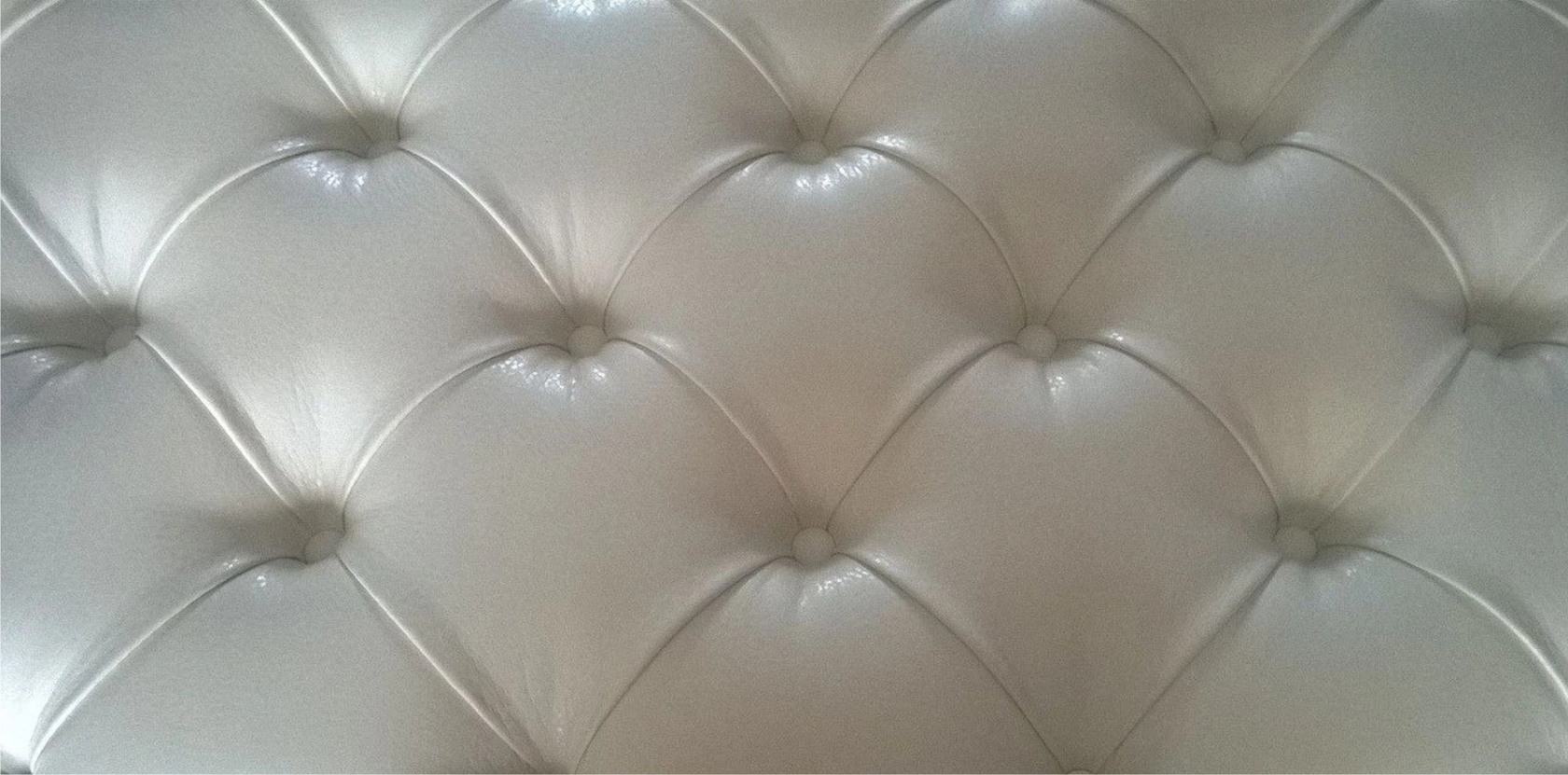 Перетяжка мягкой мебели на дому в Москве 