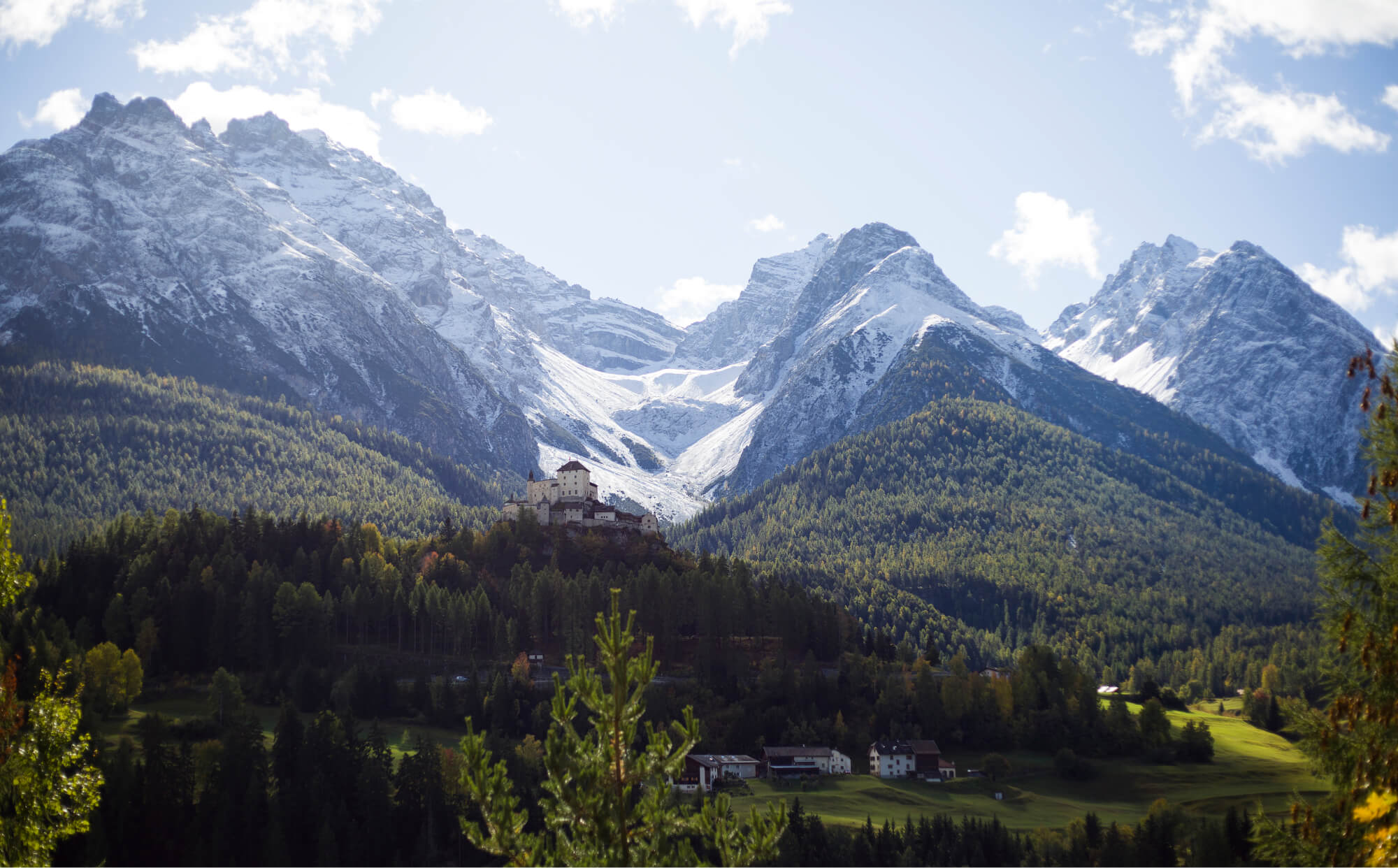 Ледник в районе замка Тарасп, Скуоль, кантон Граубюнден, 2021