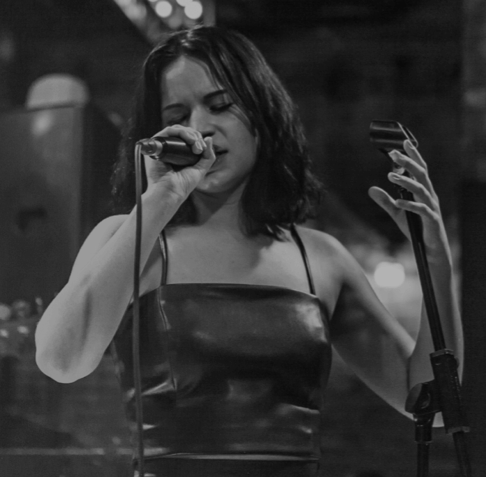 Алёна Компанец 