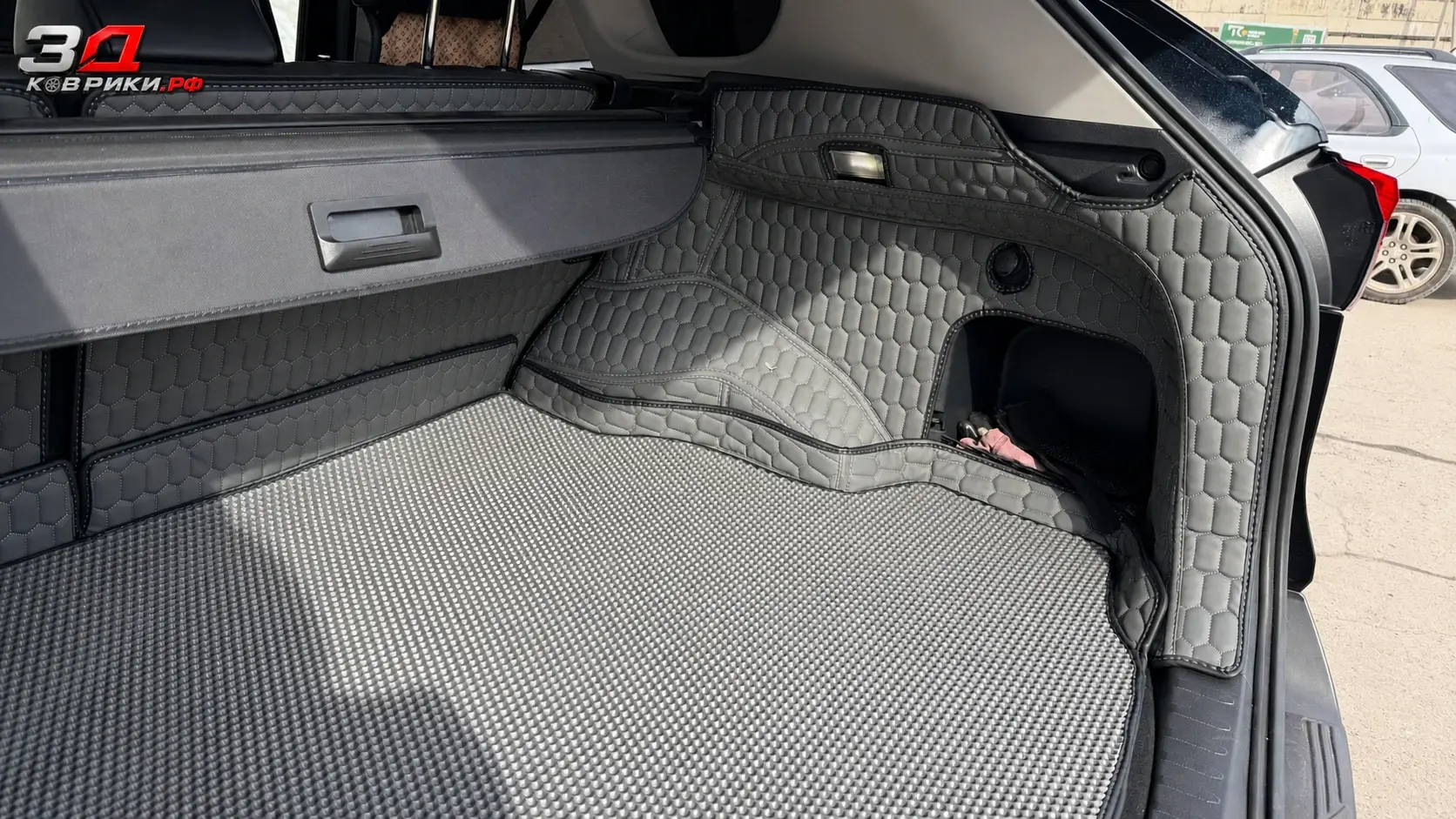 3D коврики RAV4, пороги и тоннель