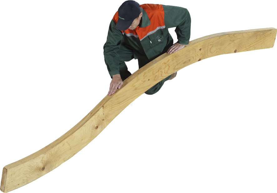 Строитель с ЛВЛ брусом