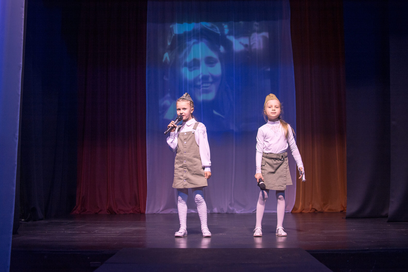 группа театр голоса. голос человеческий армянский театр фото. театр голос флаг. сценическая речь театр. ано музыкальный театр голос.