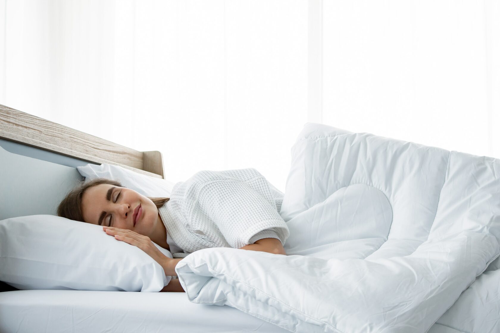 Надо спать кровати. Расслабление в кровати. Одеяло матрас. Здоровый сон кровати. Подушки и матрасы для здорового сна.