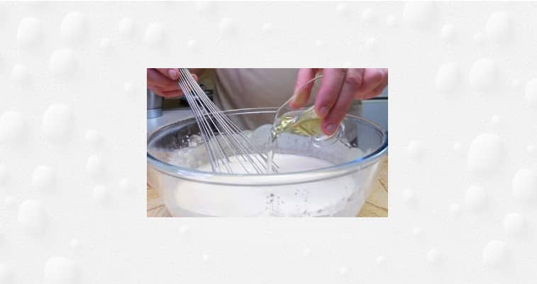 Приготовление тонких ажурных блинов на молоке с кипятком: шаг 6