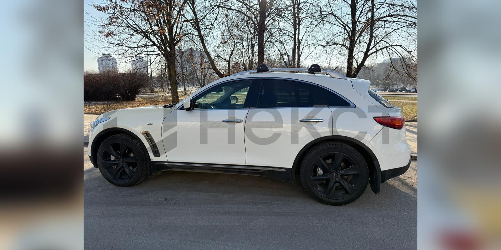 Infiniti QX70_1174
