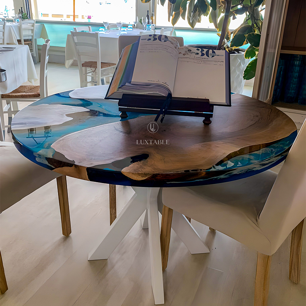 Tavolo rotondo da pranzo in olmo e resina verde bosco