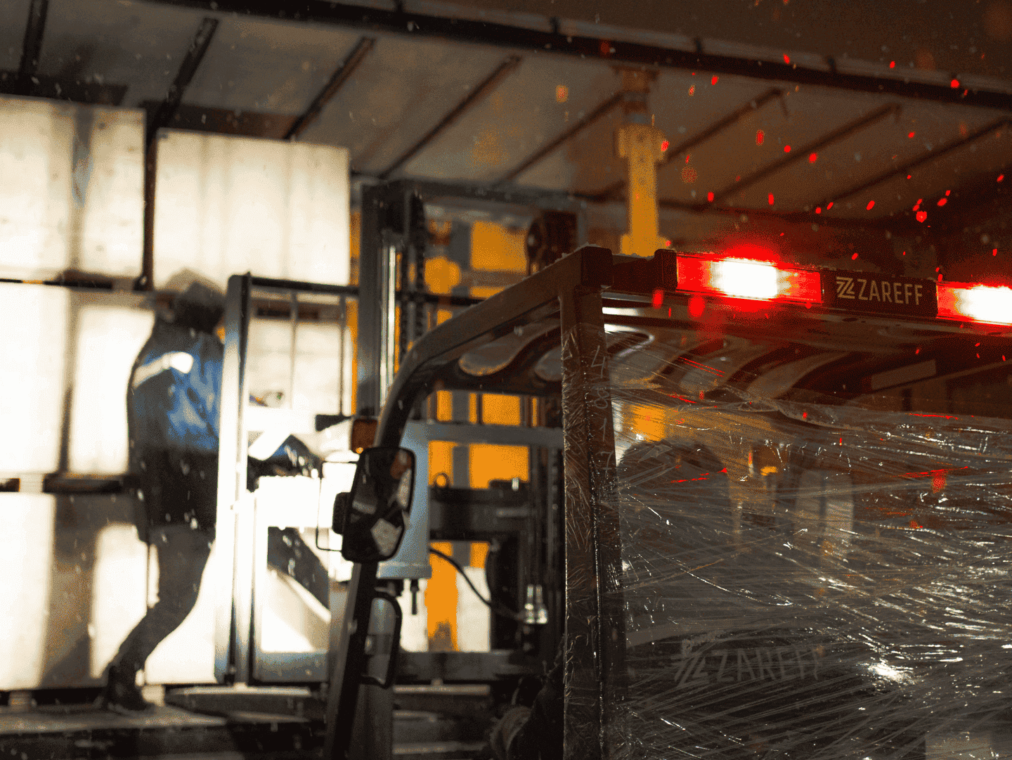 Прибыла поставка со станками