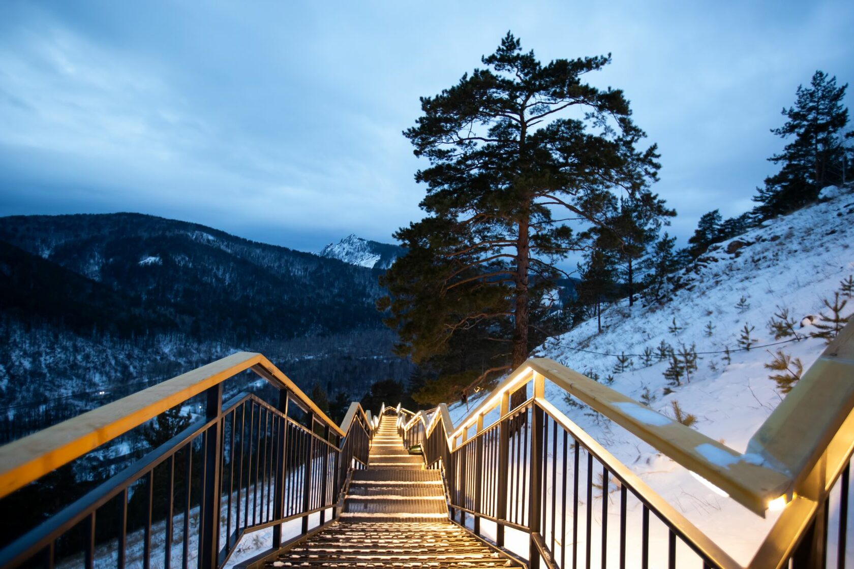 Лестница в красноярске на торгашинский хребет фото
