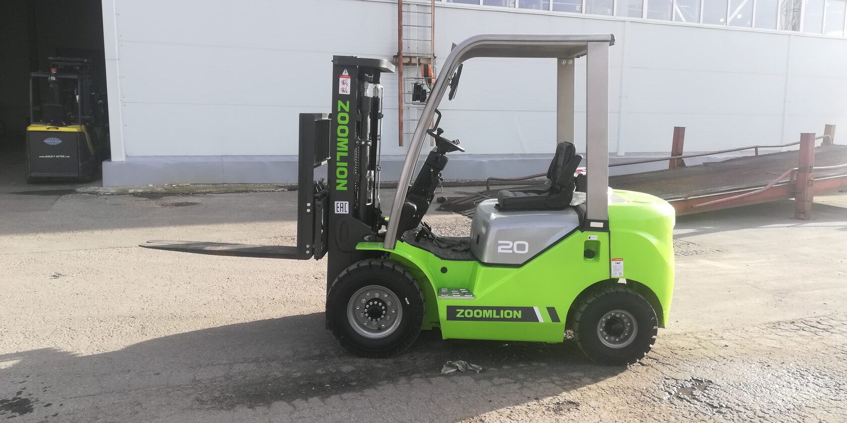 Дизельный погрузчик FD20