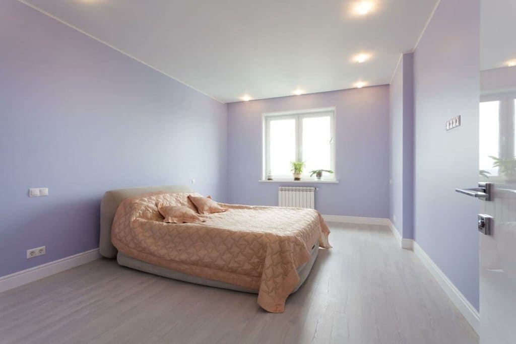 Натяжной потолок в спальню