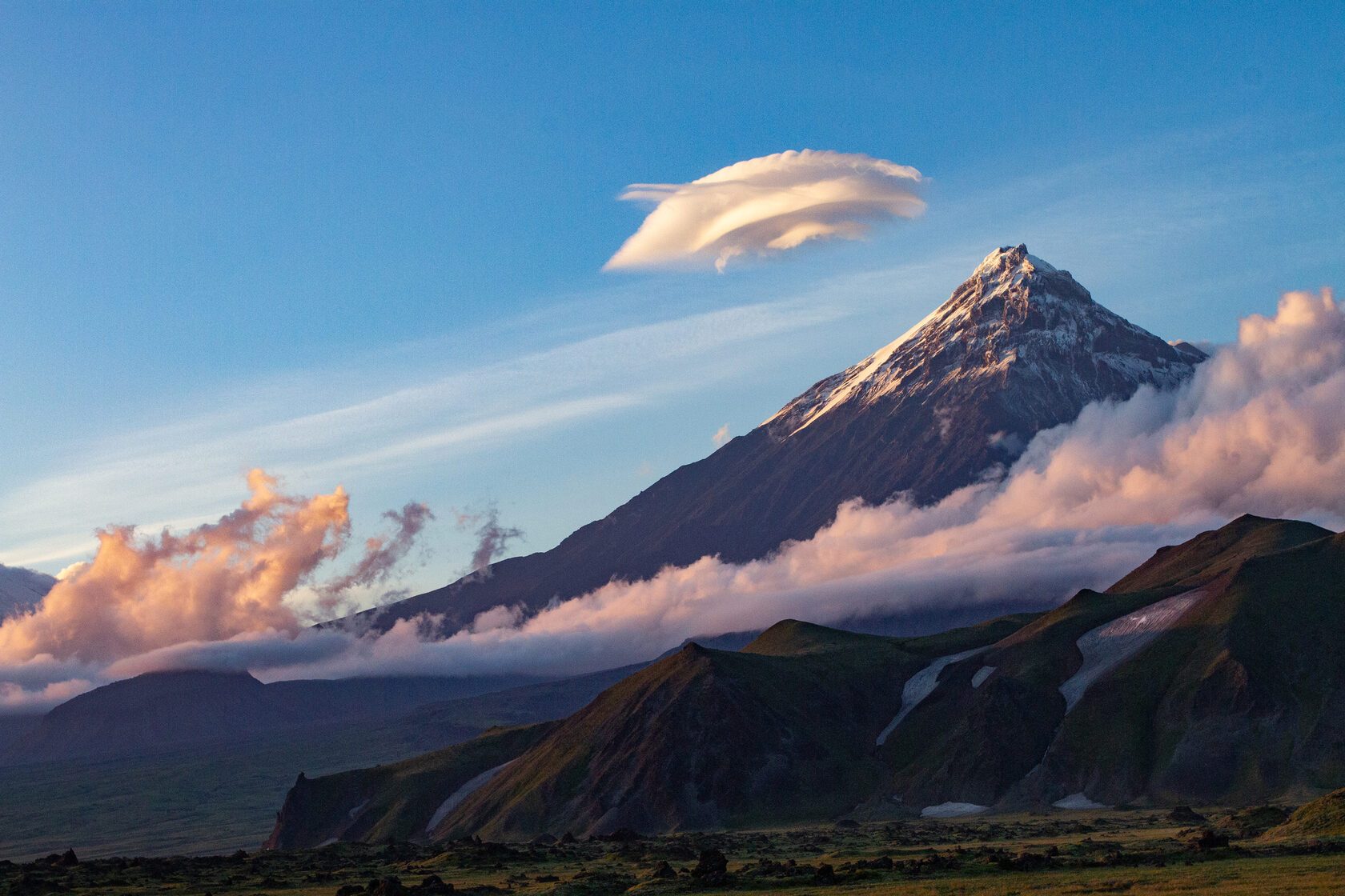 Disneyning Herkules pornosi qayerda? Erkakning chuqur tomogiga qoyilgan blowjob