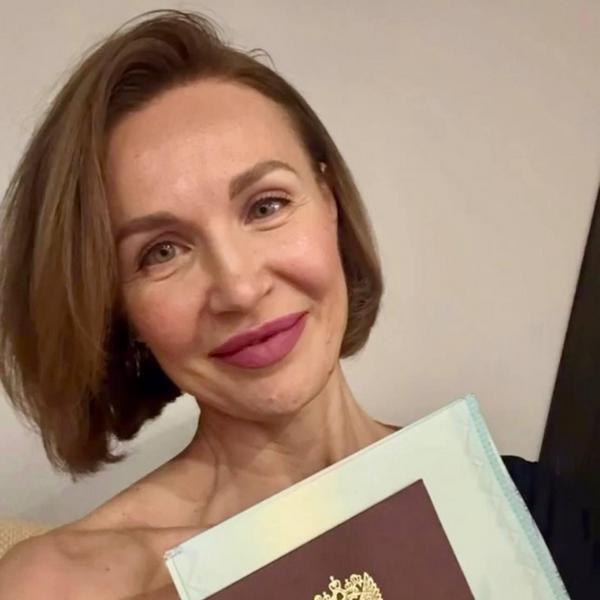 Анна Костеленя