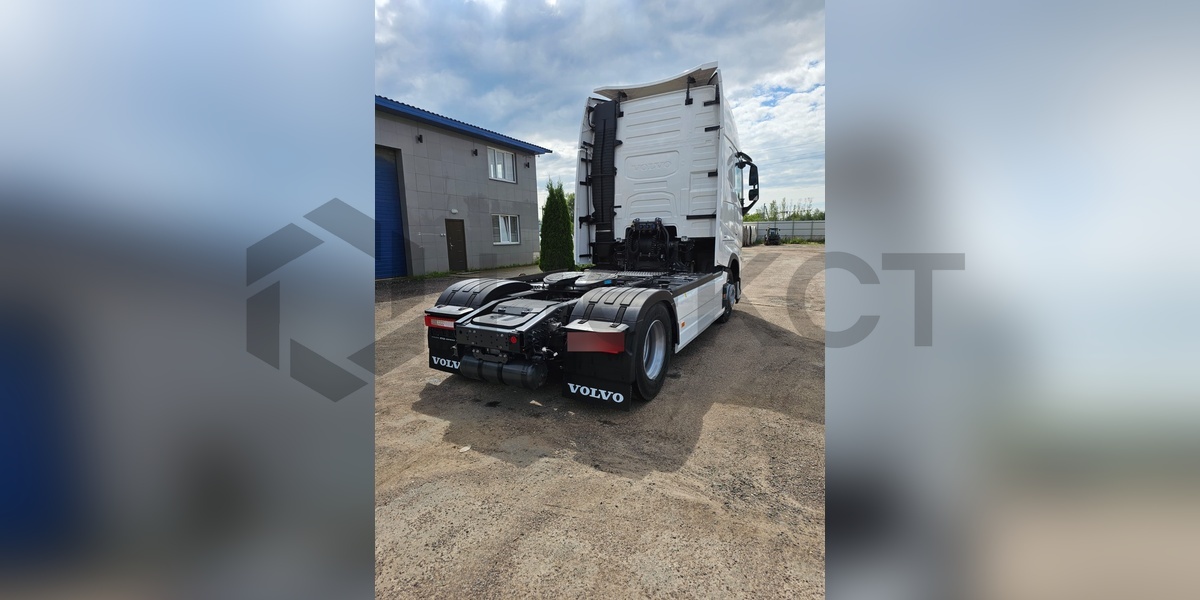Фото Volvo FH № 2