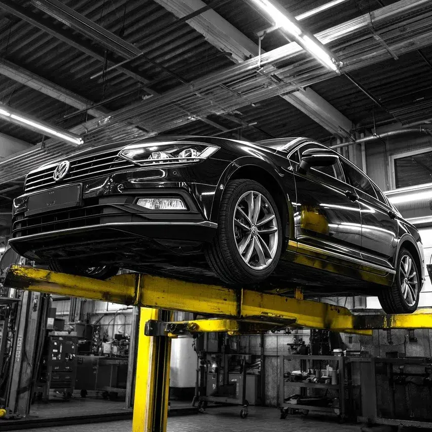 Подъёмник и рабочая зона сервиса