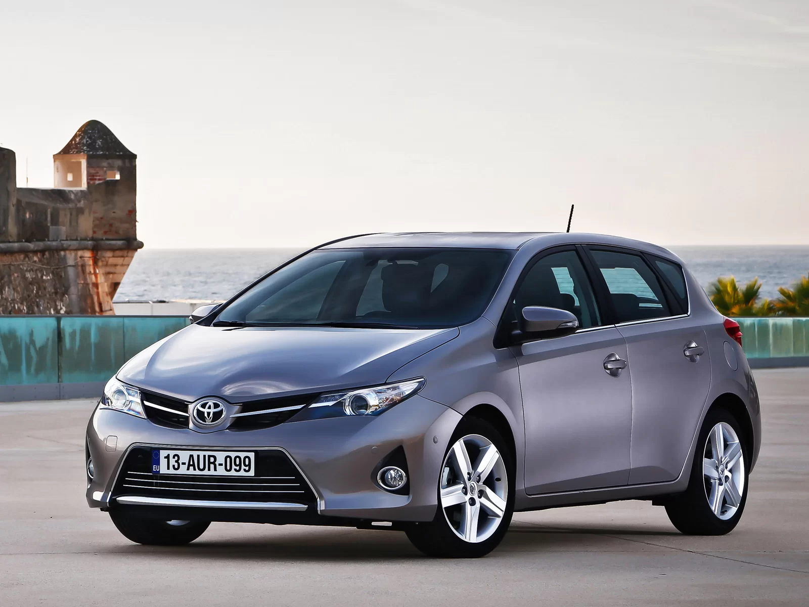 2013 Toyota Auris Touring