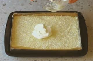 Приготовление творожной запеканки в духовке: шаг 9