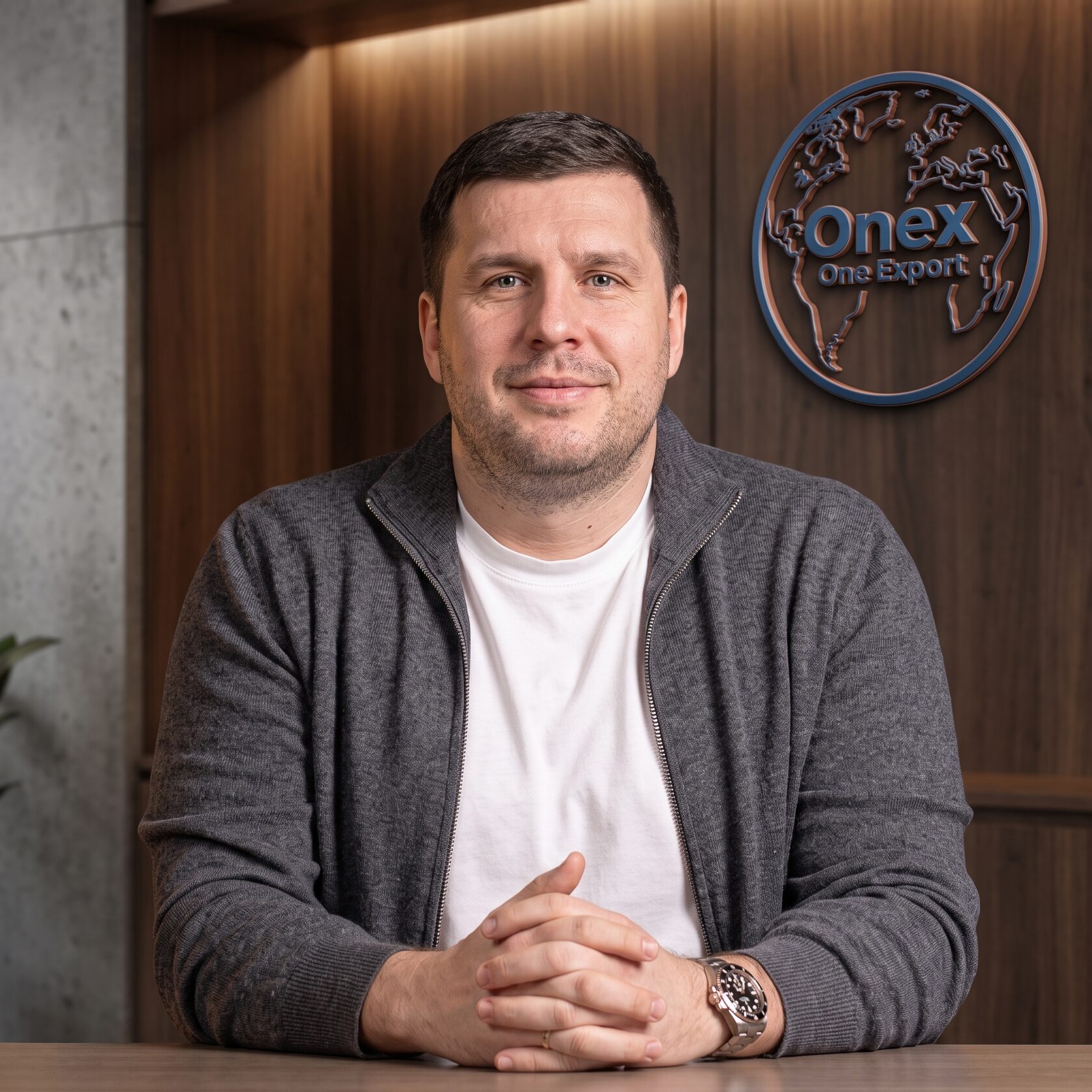 Максим, директор ONEX (One Export)