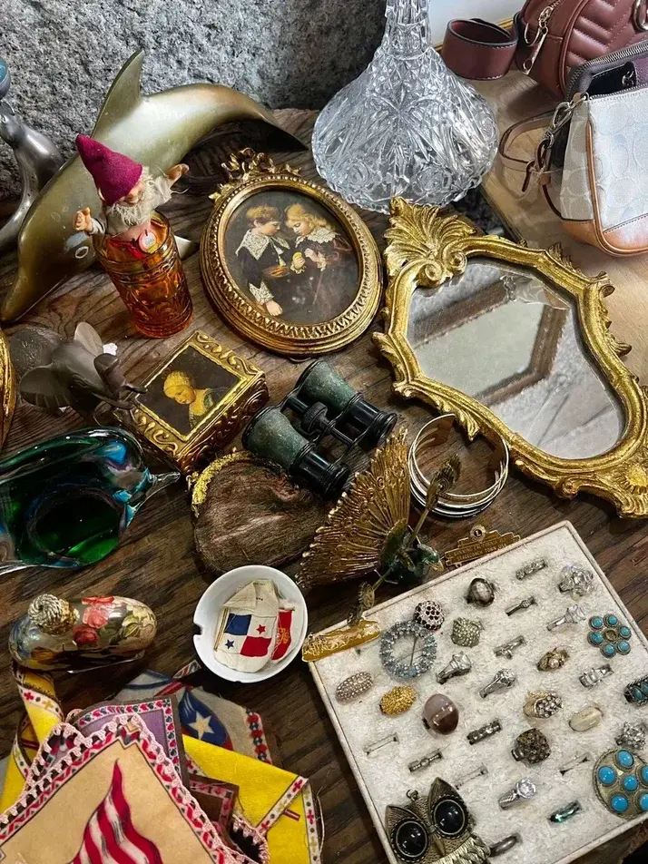 Антикварный кластер в особняке Василия Лемана