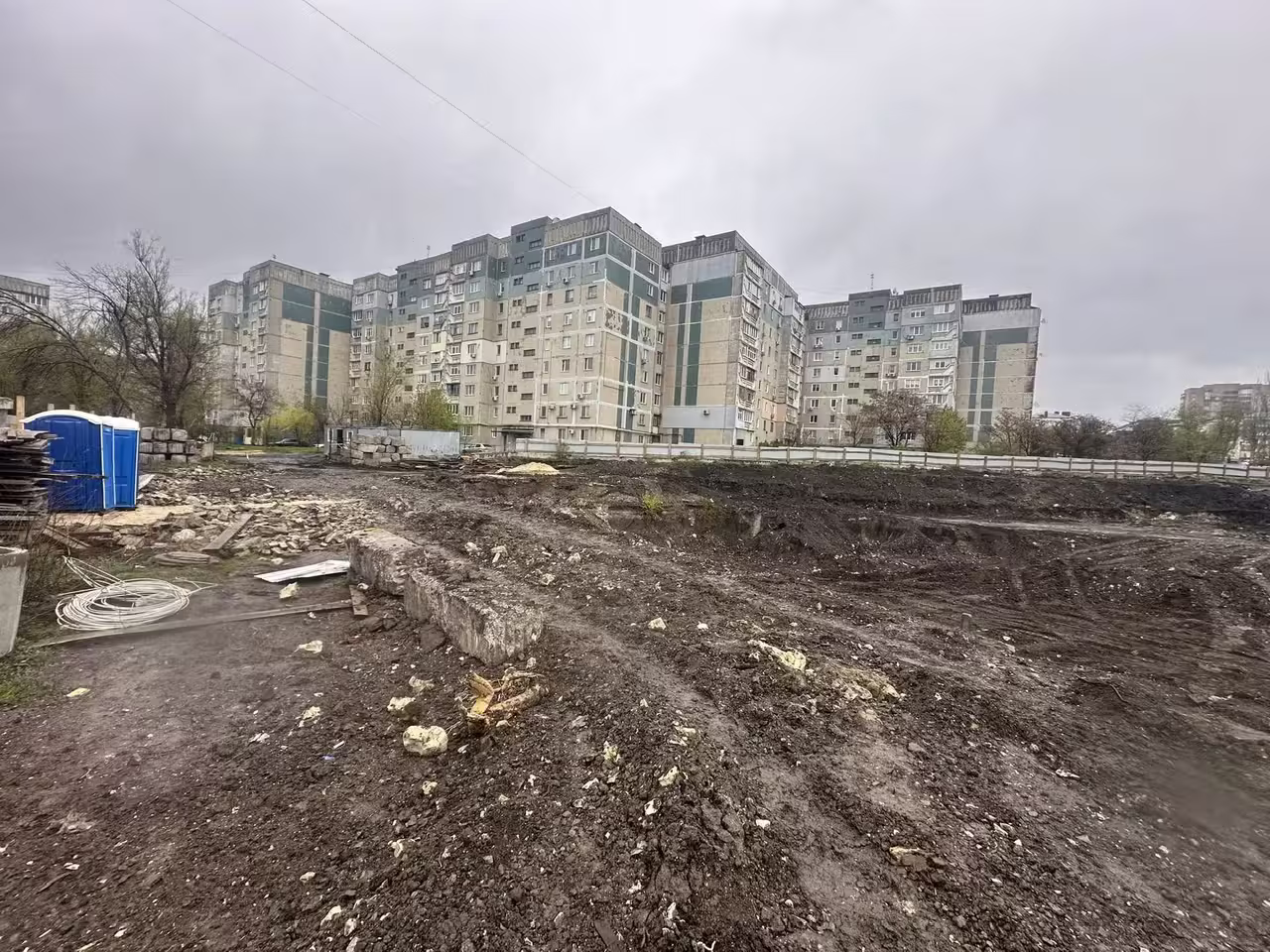 Апрель