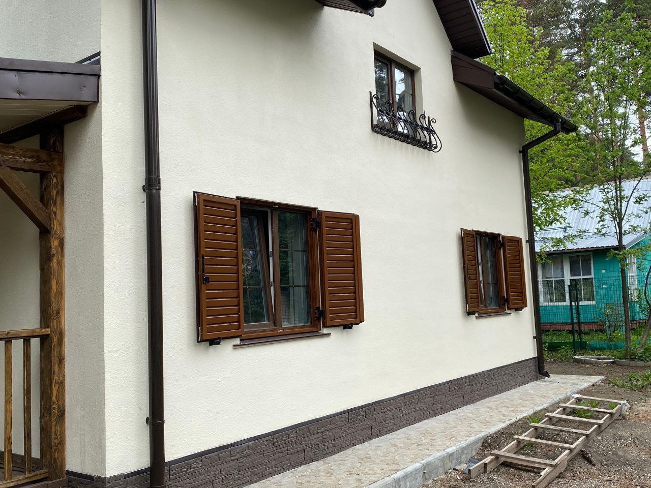 Изготовление ставней на заказ по индивидуальным проектам