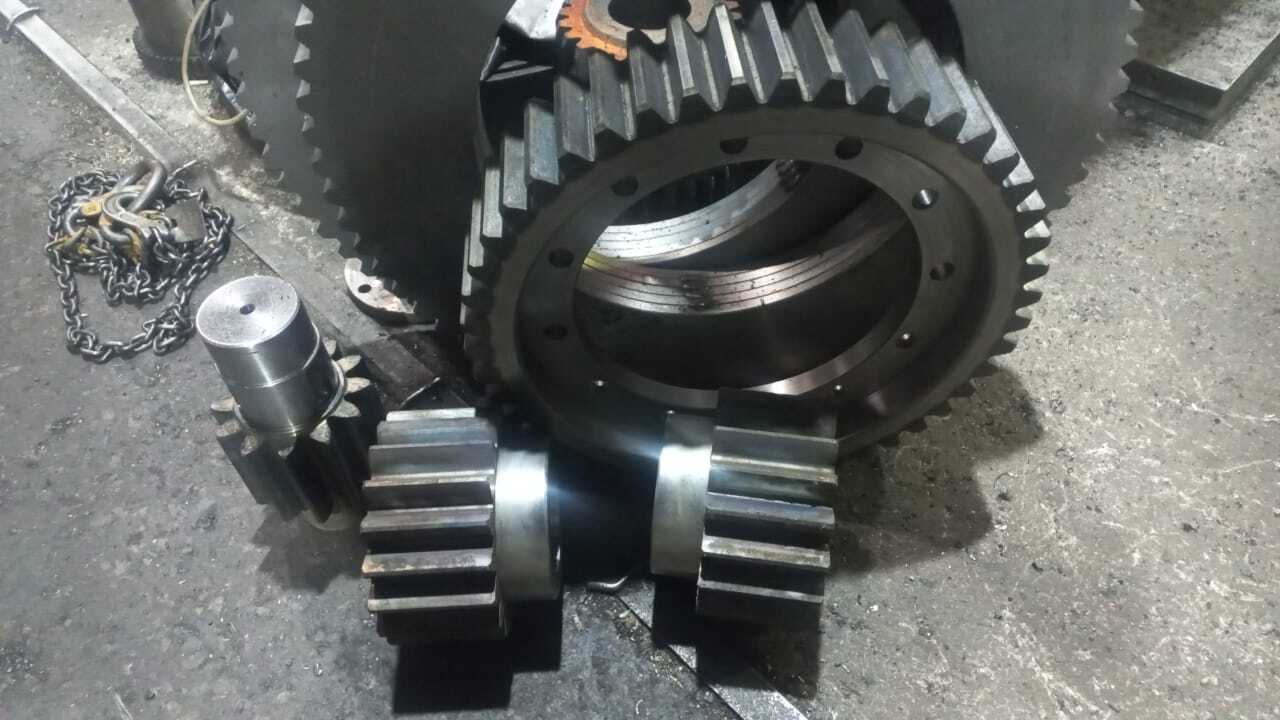 Большая шестерня и вал конечного привода Mitsuber DT140B — производство А-СТИЛ ГРУПП (сталь 34ХН1М)