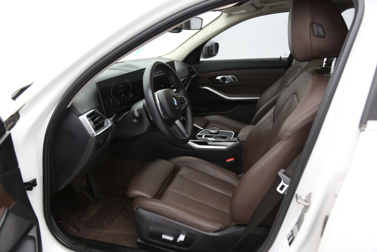 BMW 3 Series 320Li (Long)