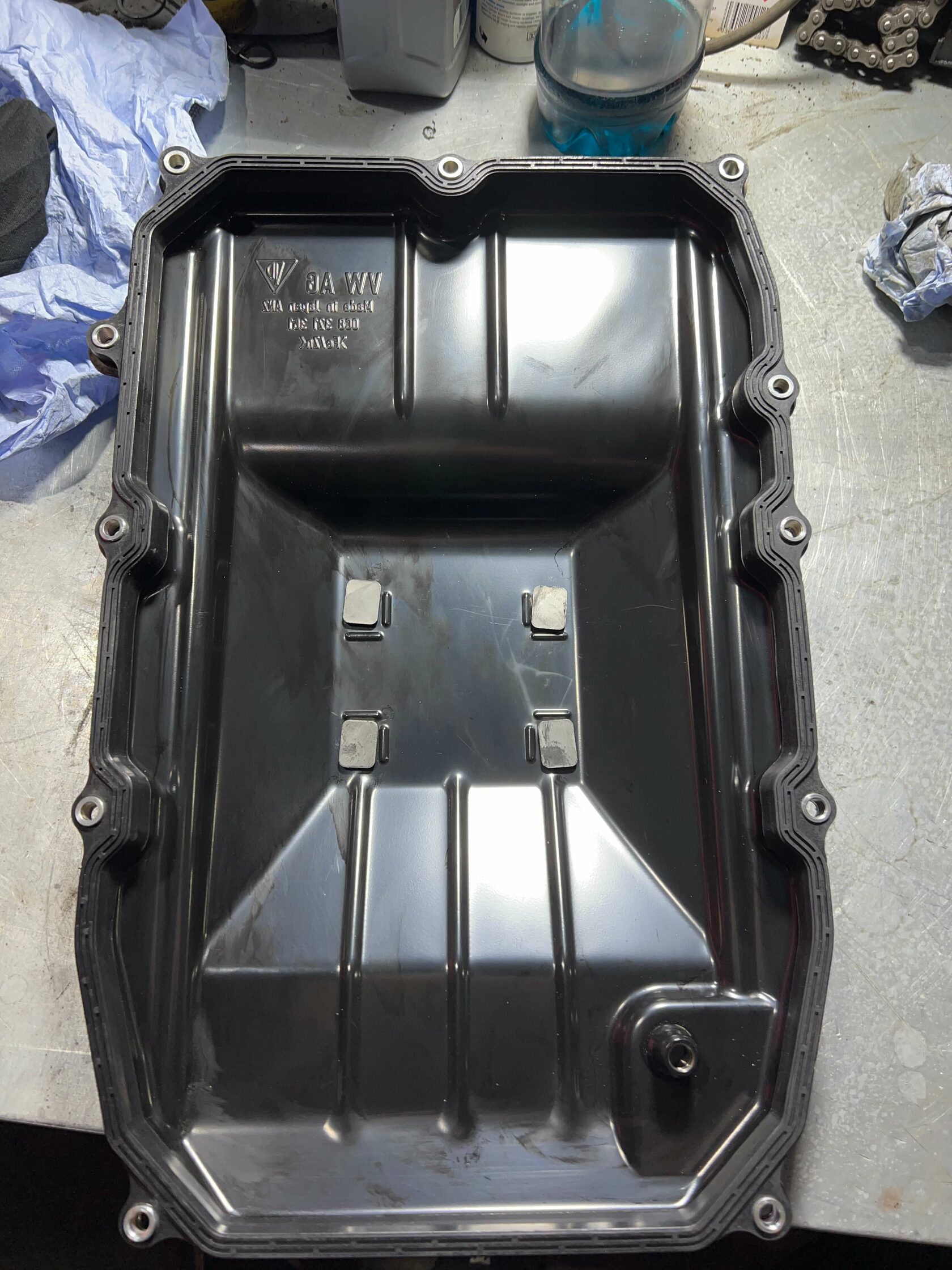 Чистый поддон АКПП с магнитами