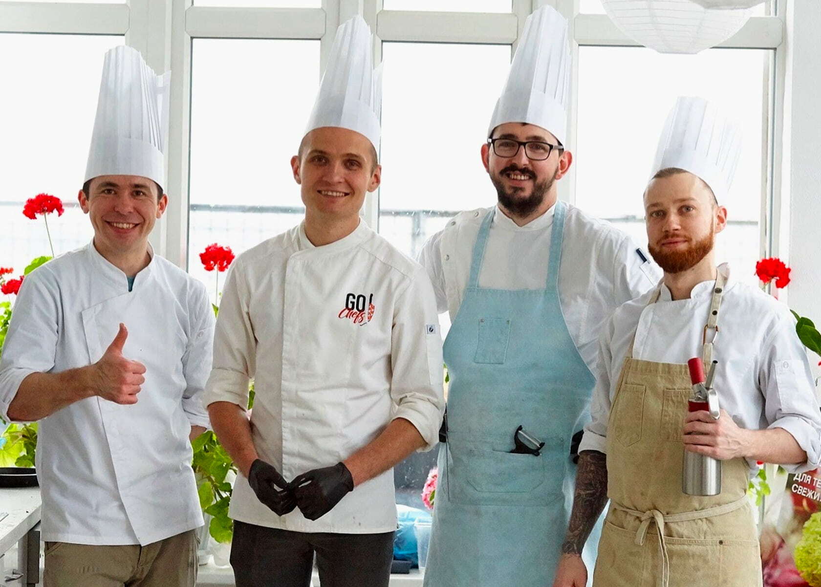 Шестой разряд повара. Голландская группа Chef'Special. Антон Михайлович Булойчик Иркутск. Повара в Египте фото.