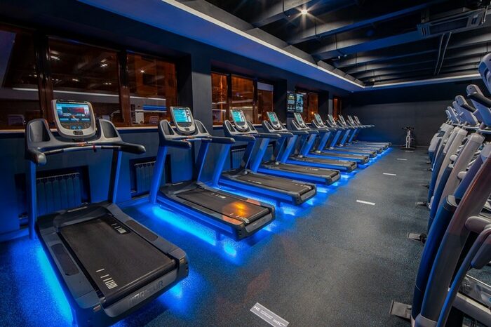 JETFiT: Концептуальный фитнес-клуб с большим бассейном в Домодедово ...