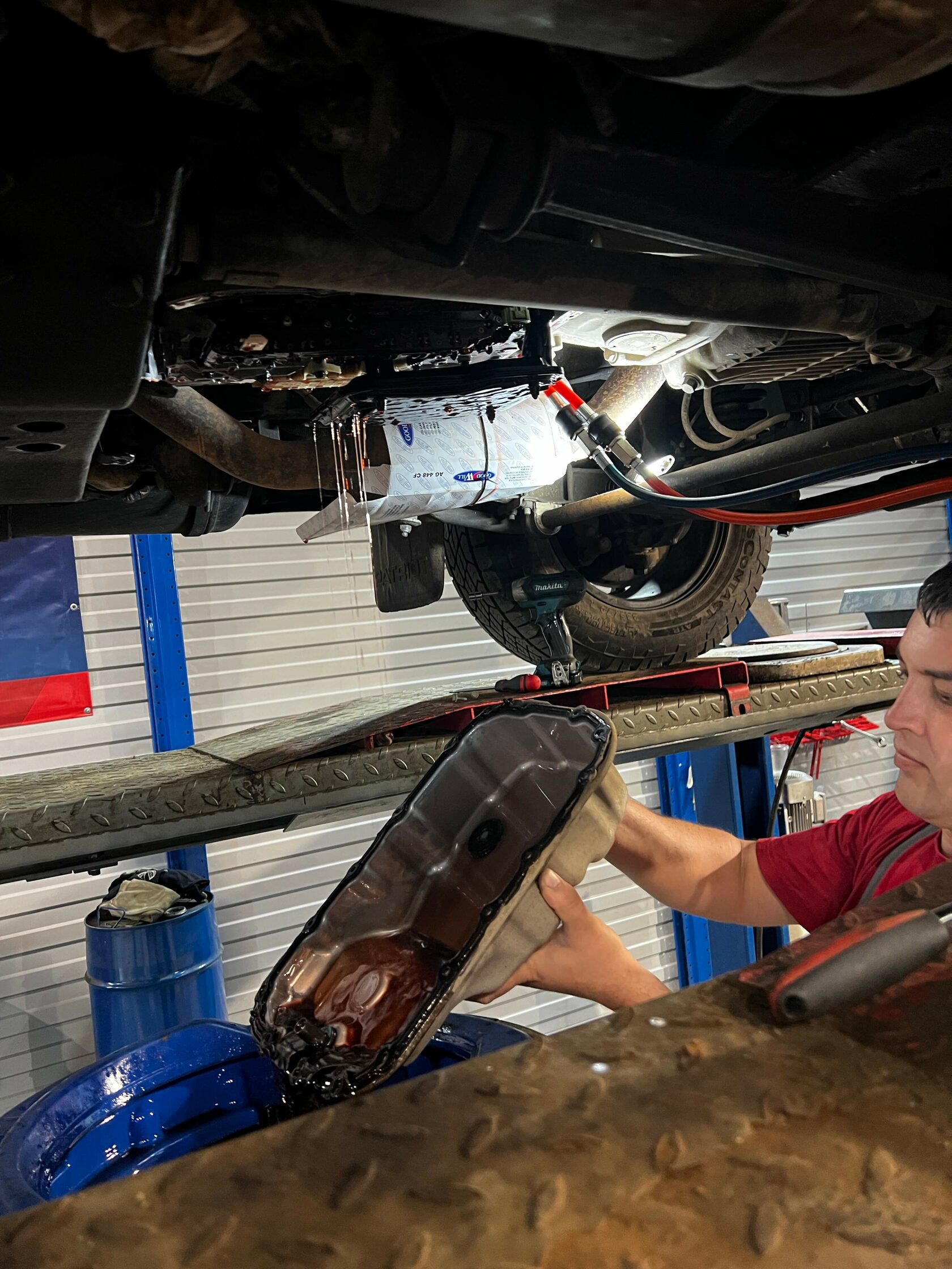 Снятие поддона АКПП GM 6L50