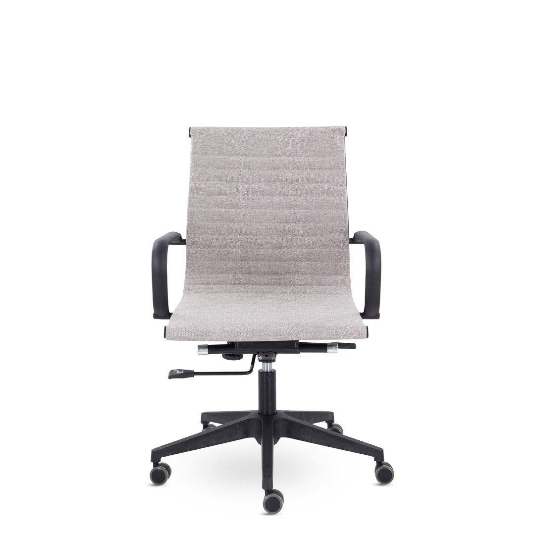 Кресло для работы за компьютеров в офисе и дома