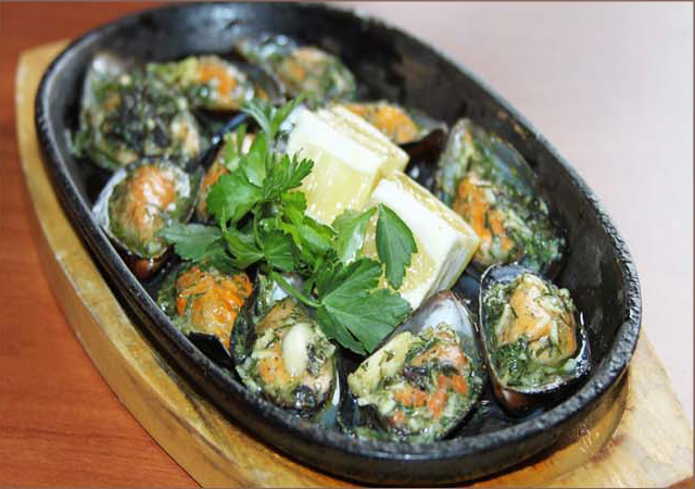 Мидии с чесноком и базиликом в банке. Соте вонголе. Мидии по бельгийски. Мидии горгонзола. Черноморские мидии в сливочно-чесночном.