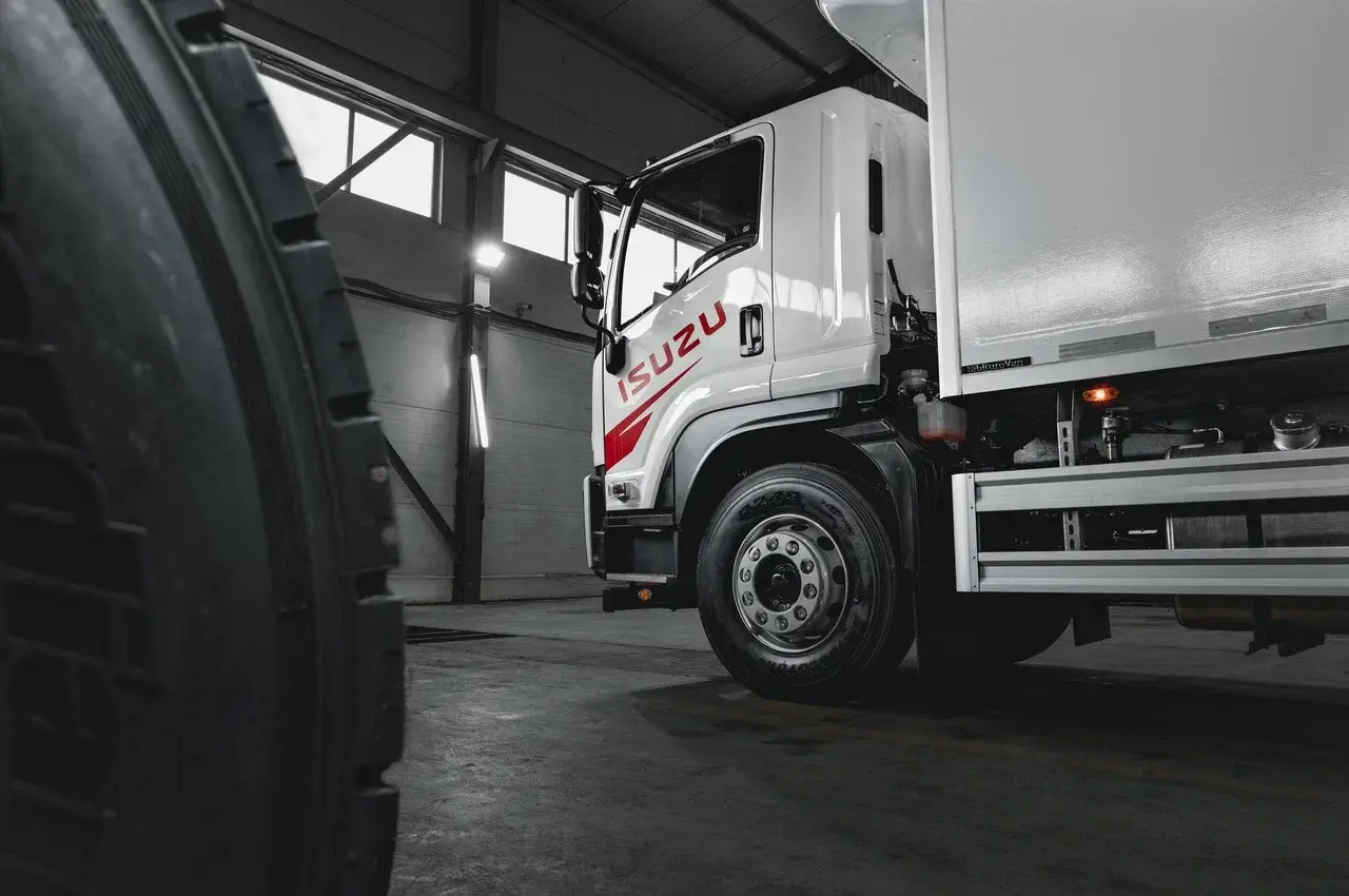 ISUZU Forward FVR22T