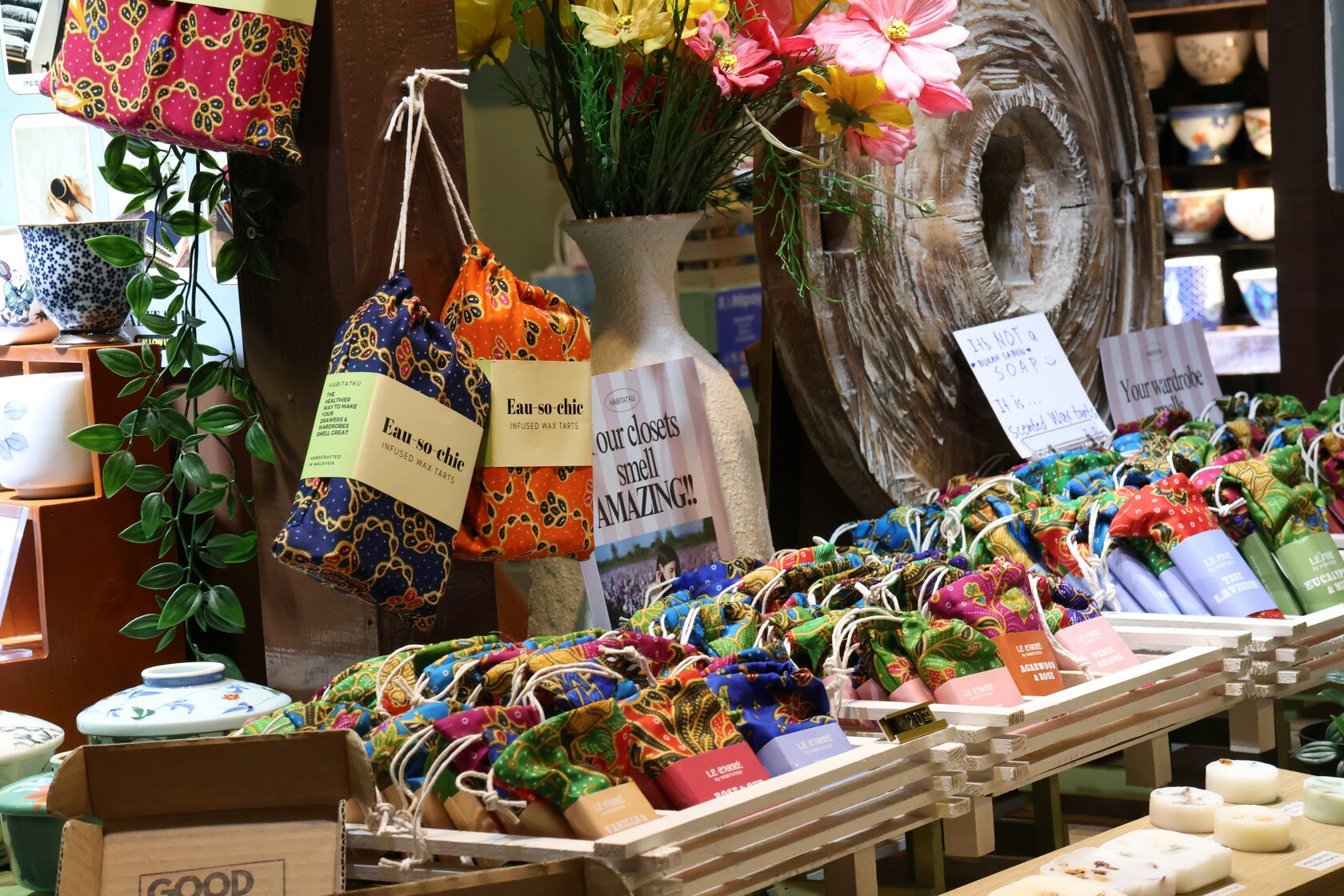 сувениры из Куала-Лумпура — чай BOH, шоколад Beryl’s, батик, оловянные изделия Royal Selangor и тропические подарки из Малайзии