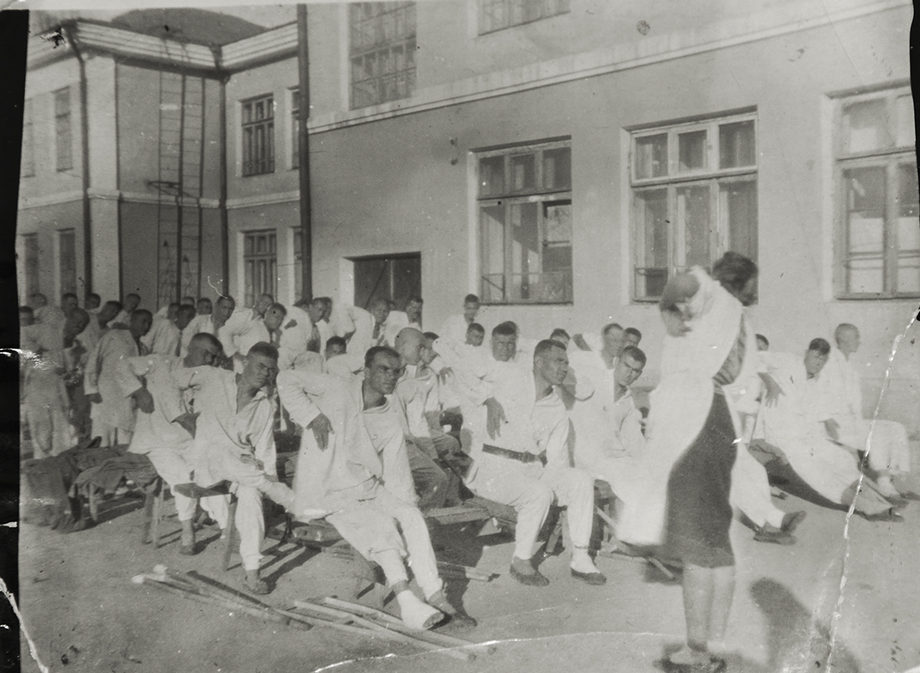 Чёрно-белое фото. Эвакогоспитали Забайкалья в годы Великой Отечественной войны