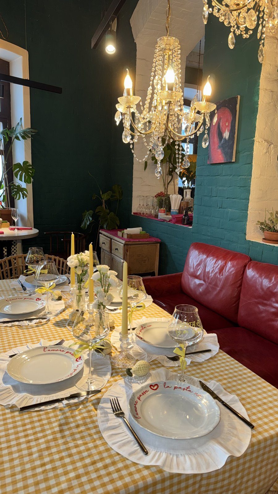 Стол Tavola Italiana в интерьере ресторана