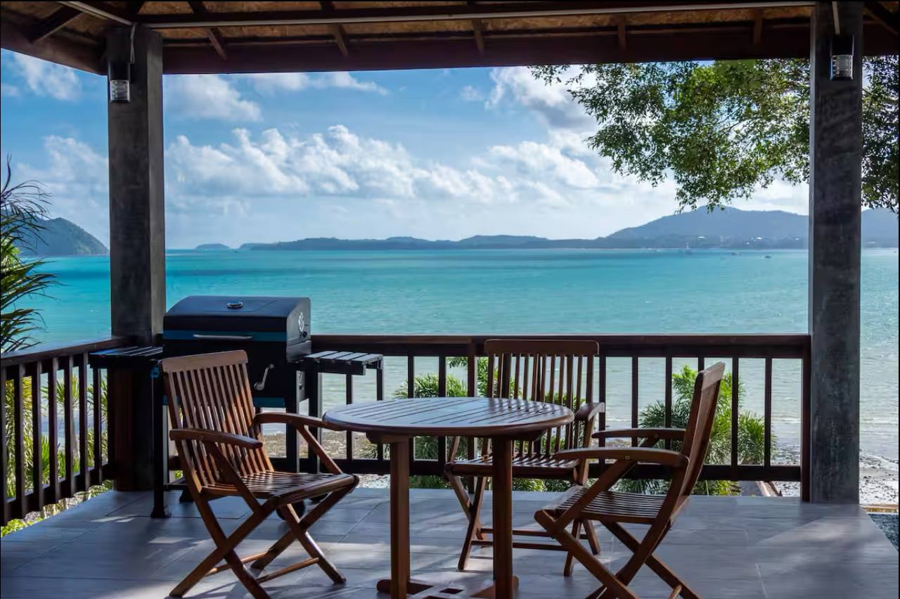 Планируете переезд или отпуск на Пхукет? Аренда жилья — это ключевой этап подготовки к вашему приключению. Будь то уютная квартира для одного, семейный дом с видом на море или роскошная вилла с бассейном, на острове найдется вариант для каждого бюджета и 