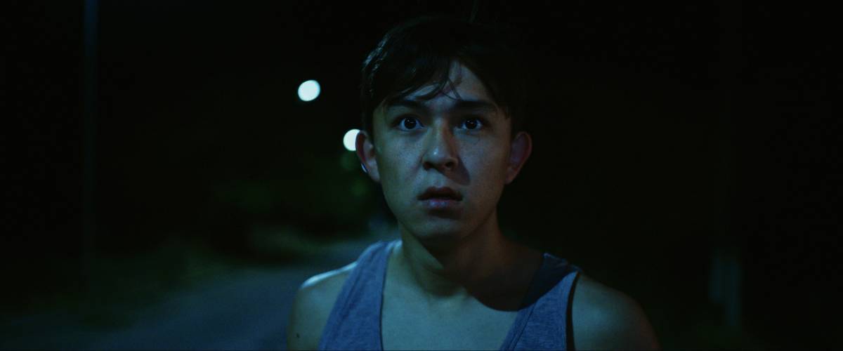 Үйдегі жетілген әйел фотосы