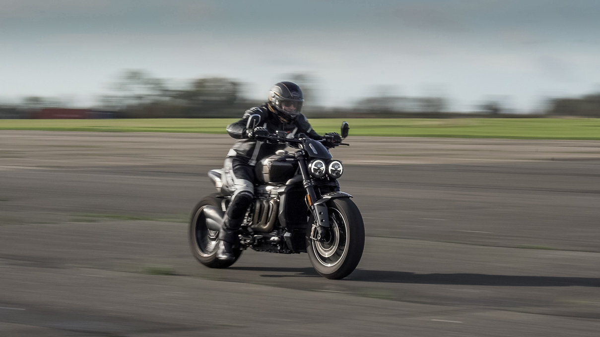 Triumph Rocket 3 c компрессором на 300 л.с.