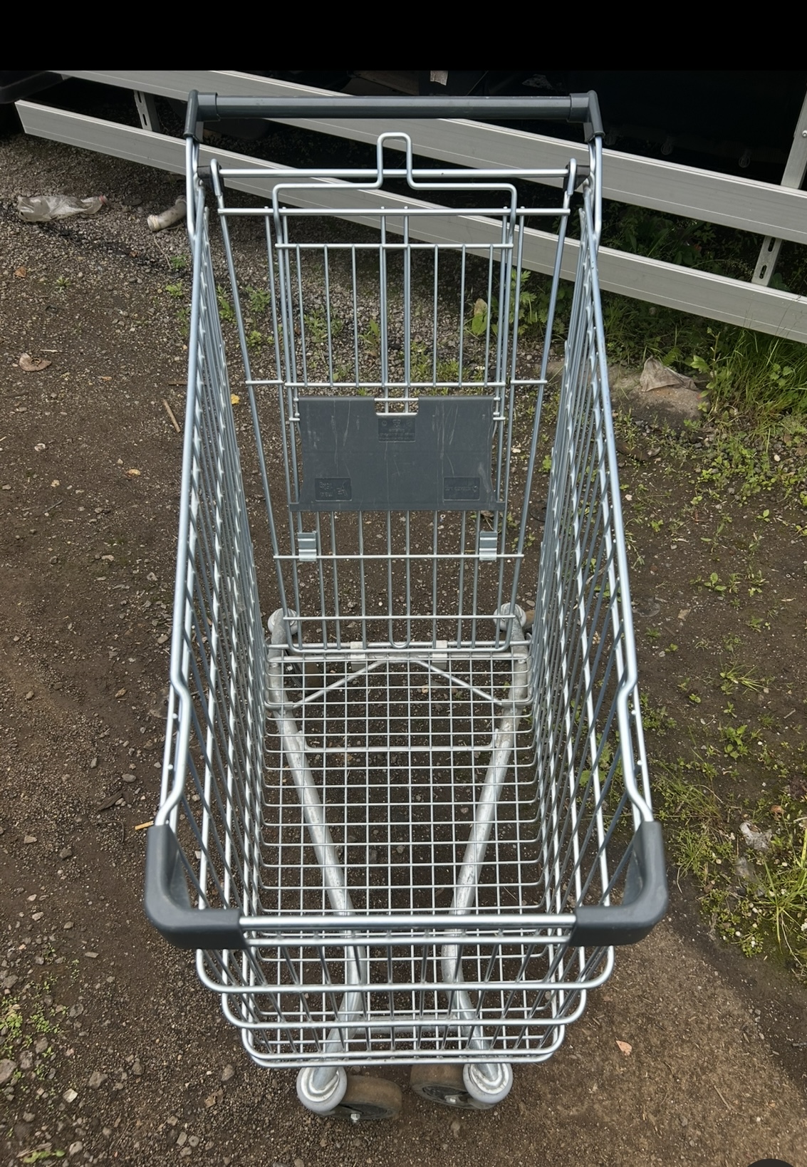 Тележка б/у на 155 литров