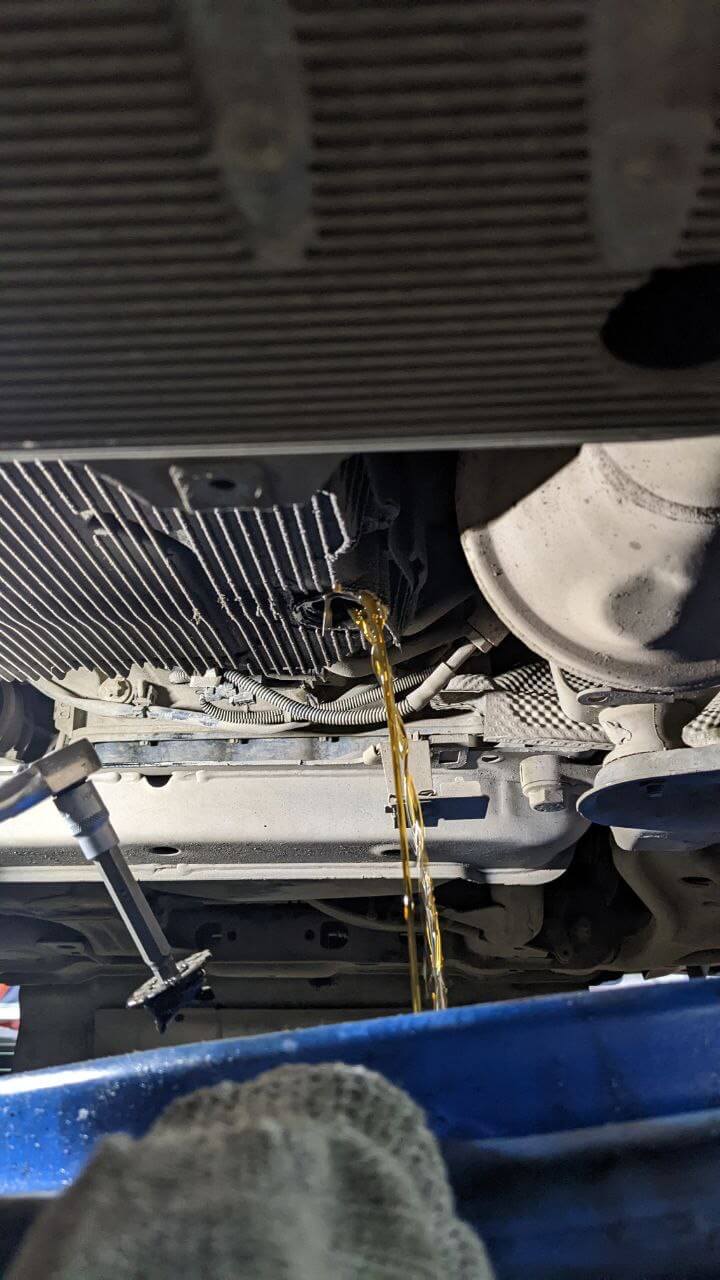 Слив масла из АКПП Mercedes