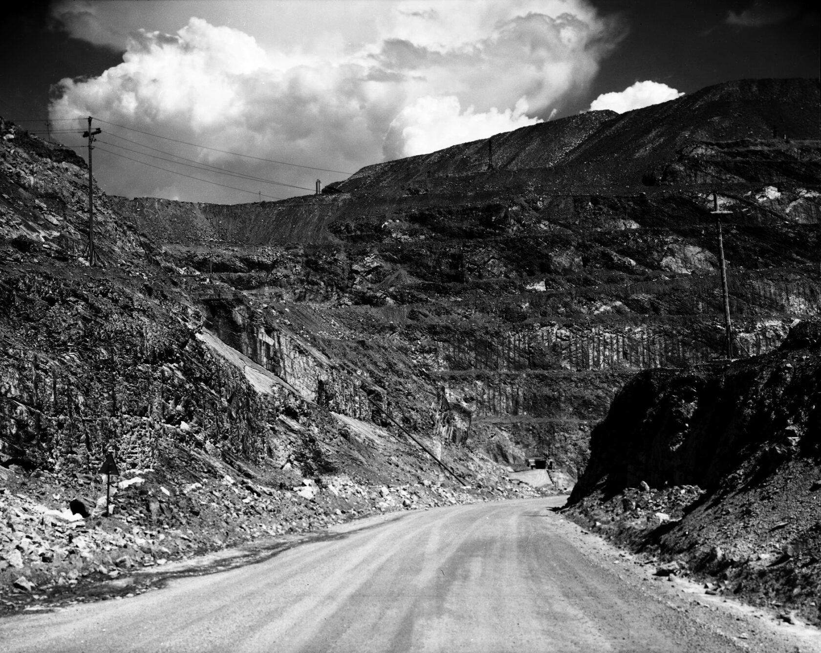 Road to the Quarry. Magnezit. Russia. 4x5 BW Negative. 2012