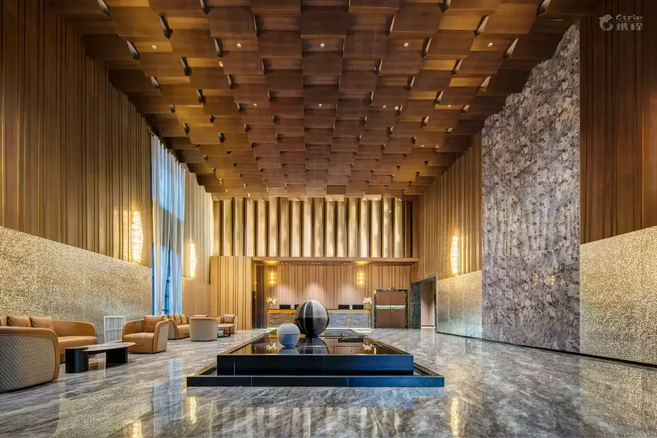 Лобби M-Hotel в Маньчжурии