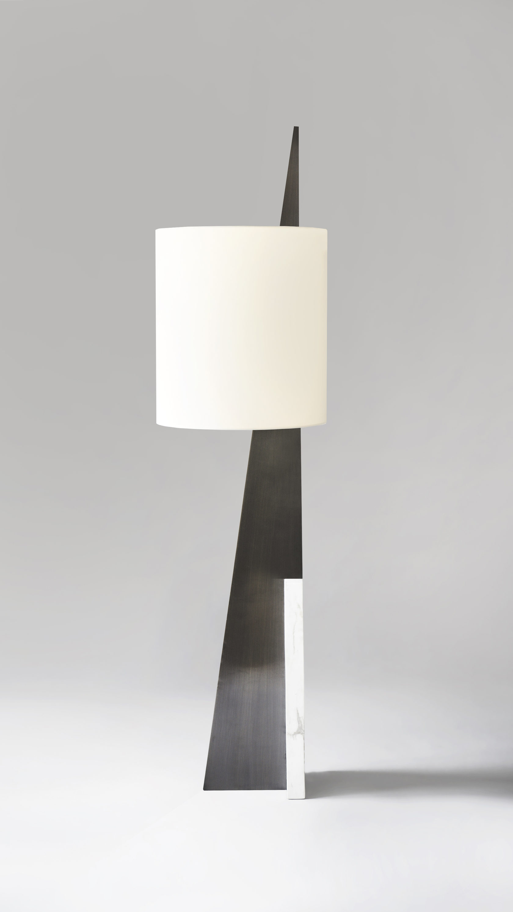 CUT TRIANGLE II FLOOR LAMP